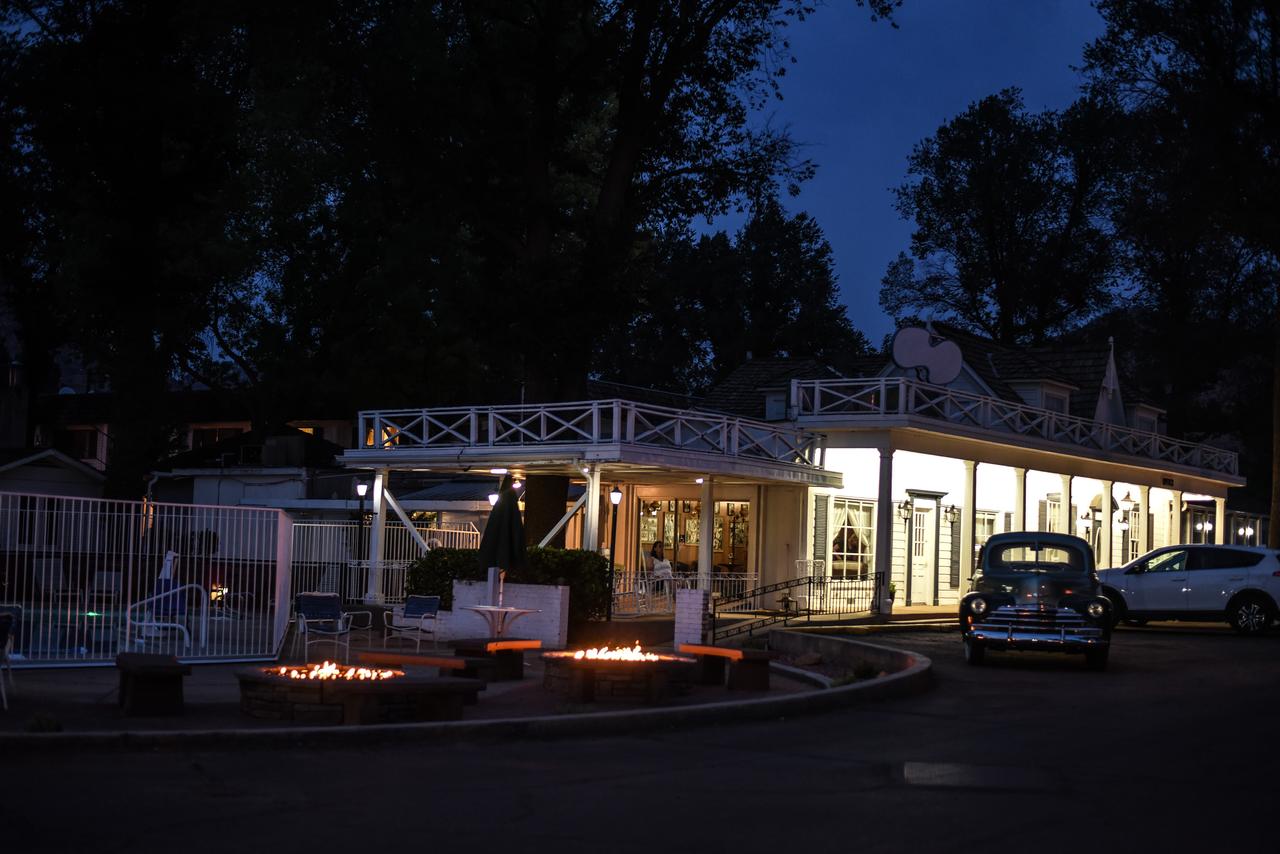 Parry Lodge - thumb 3