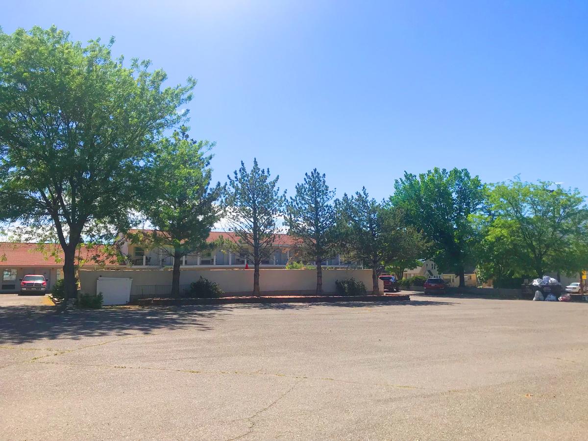 Appletree Inn - thumb 1