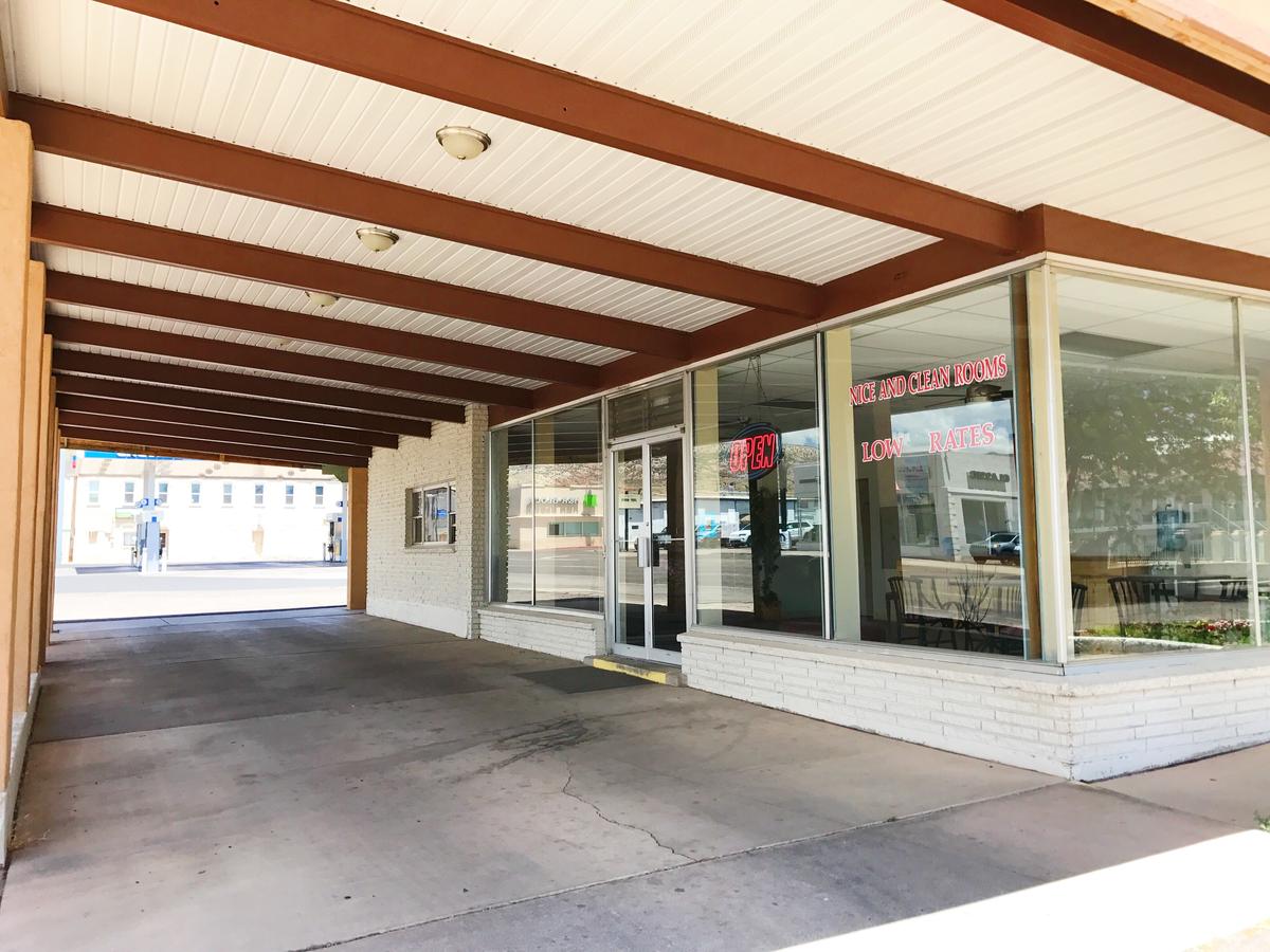 Appletree Inn - thumb 0