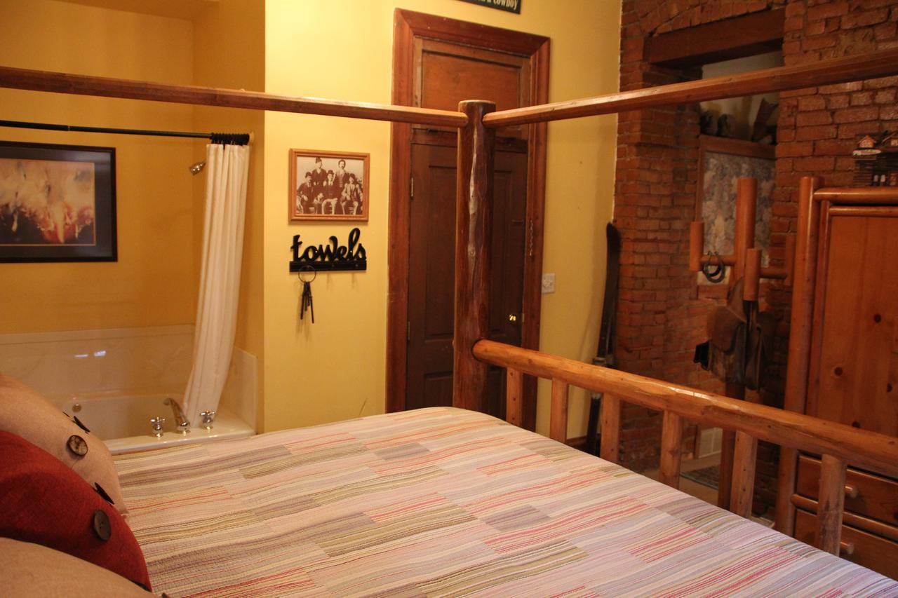 Hines Mansion - thumb 10