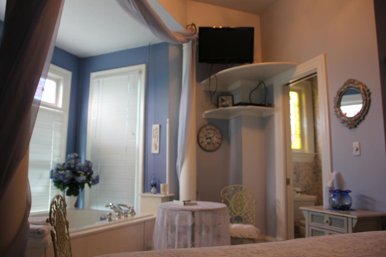 Hines Mansion - thumb 12