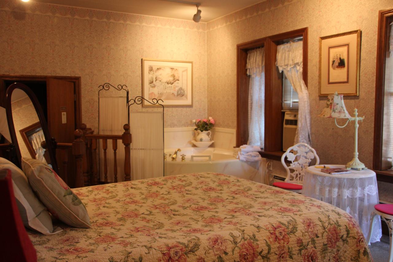 Hines Mansion - thumb 25