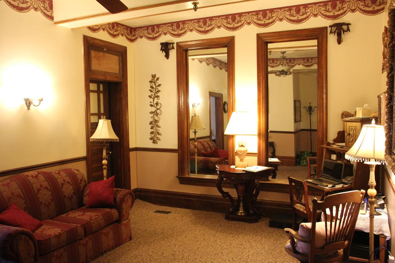 Hines Mansion - thumb 1