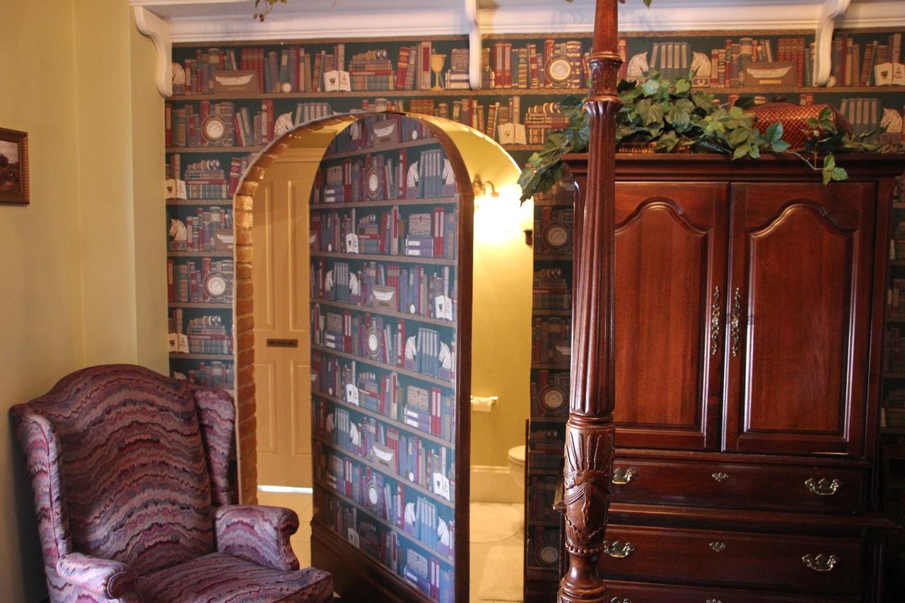 Hines Mansion - thumb 28