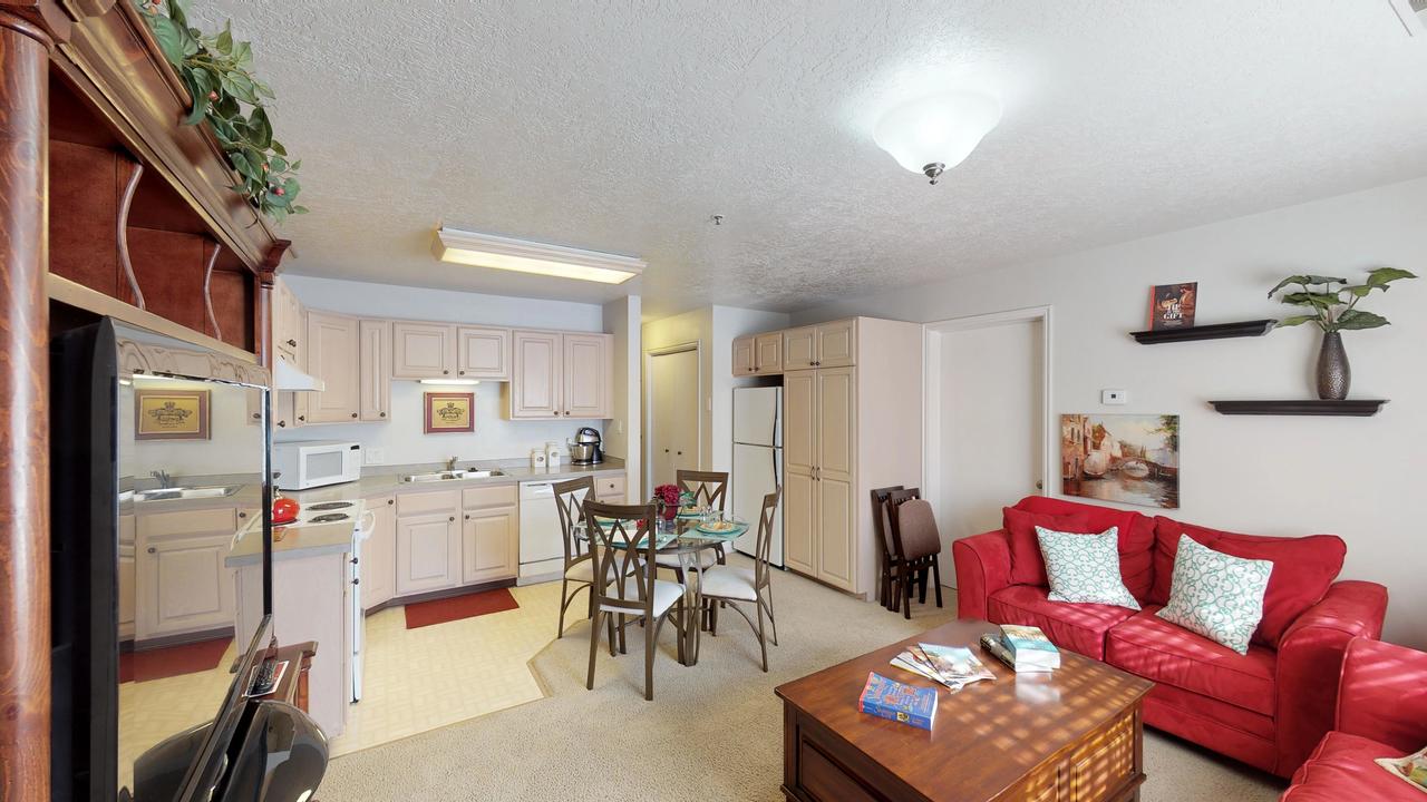 Monaco Court Apartments - thumb 1