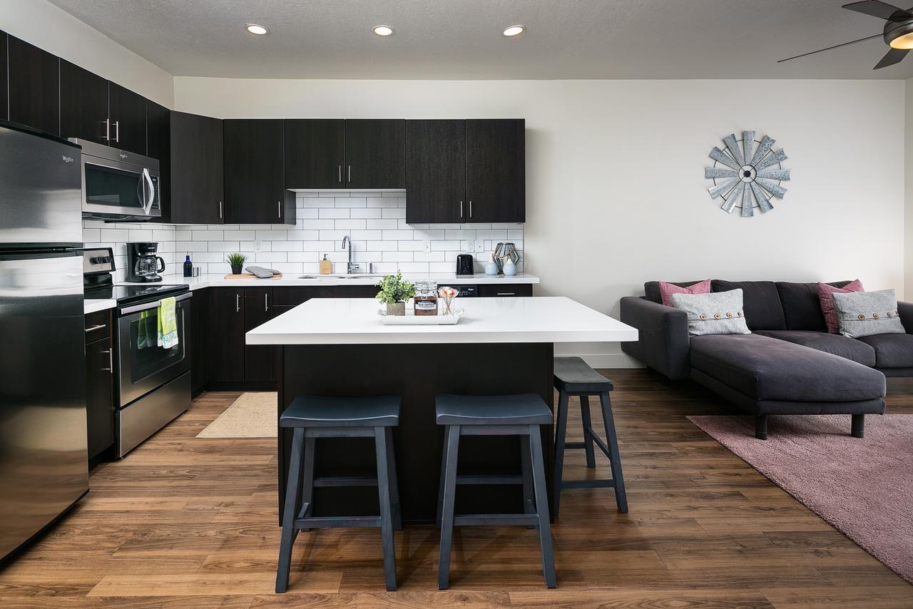 Criteria Salt Lake City Downtown Business Center Gym Pool - thumb 0