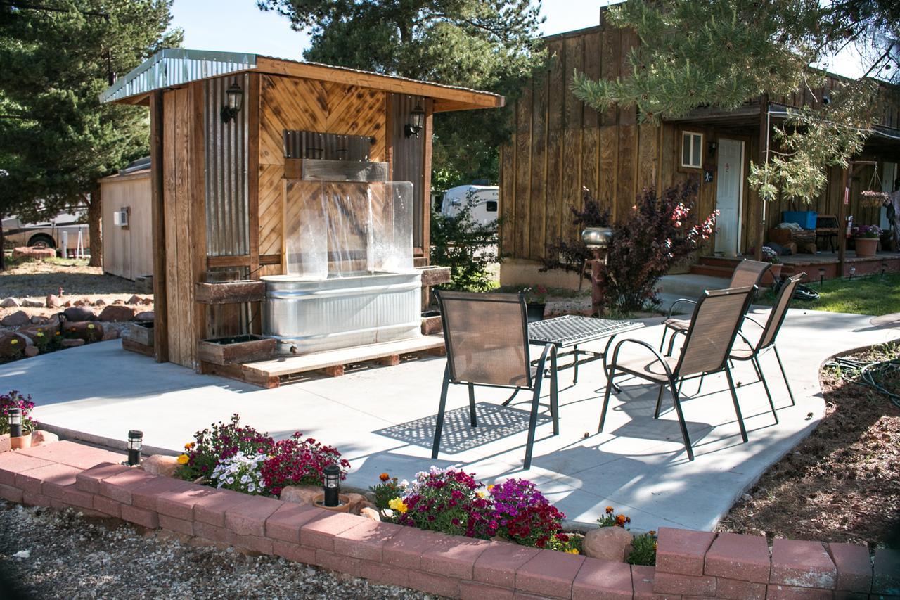 FunStays Glamping Setup Tent In RV Park #3 OKGT-T3 - thumb 4