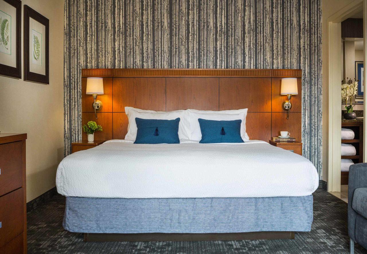 Courtyard Burlington Harbor - thumb 7