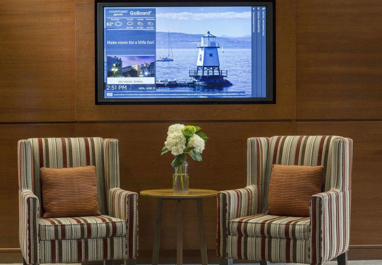 Courtyard Burlington Harbor - thumb 14