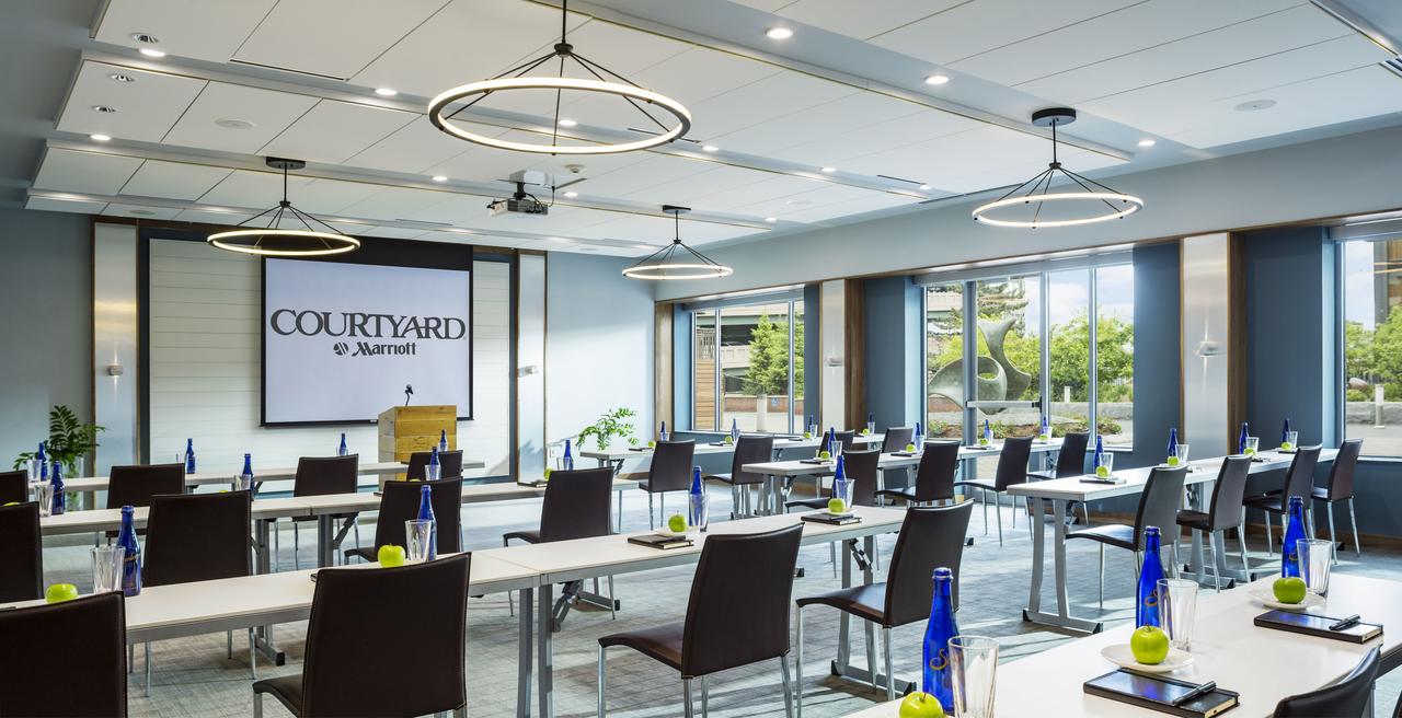 Courtyard Burlington Harbor - thumb 16