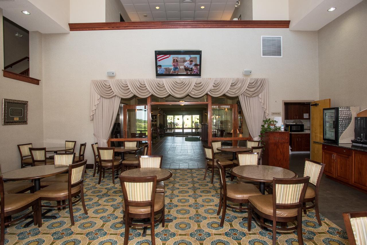 Round Hill Inn - thumb 8