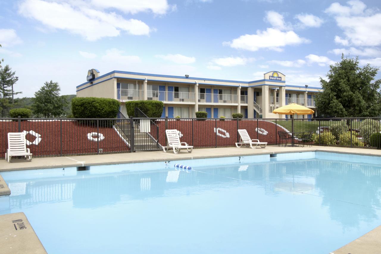 Days Inn By Wyndham Staunton - thumb 2