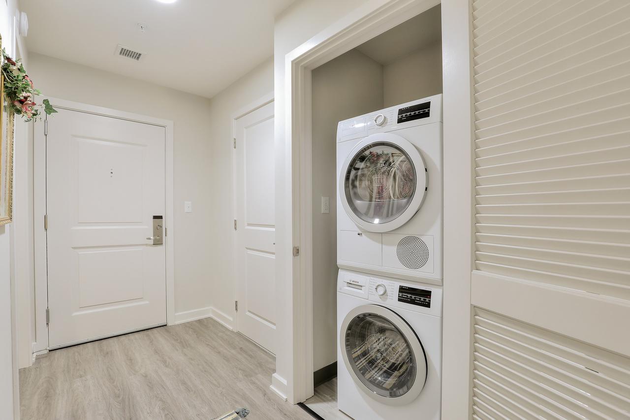 Modern & Luxurious: 531 - thumb 15