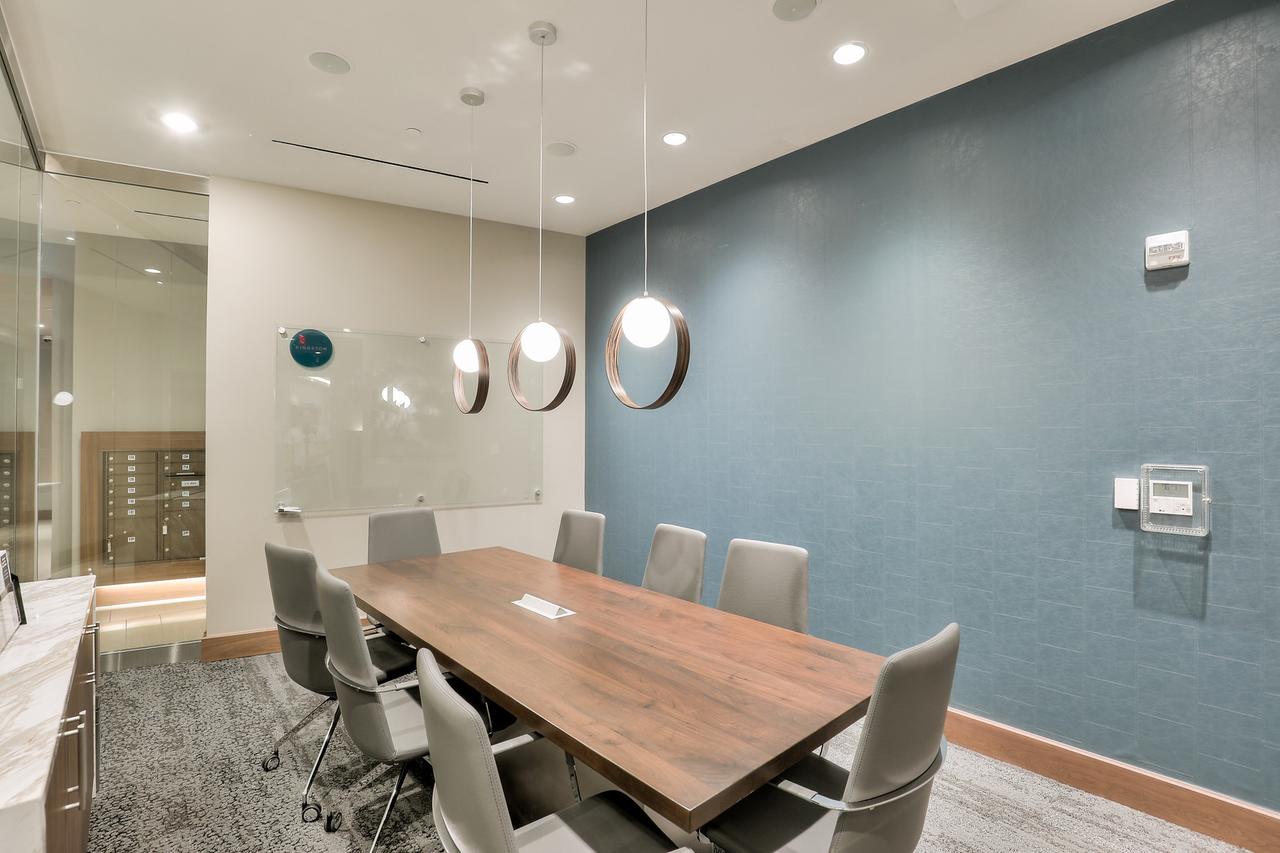 Modern & Luxurious: 531 - thumb 3