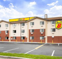 Super 8 by Wyndham Chester/Richmond Area - Accommodation Alabama