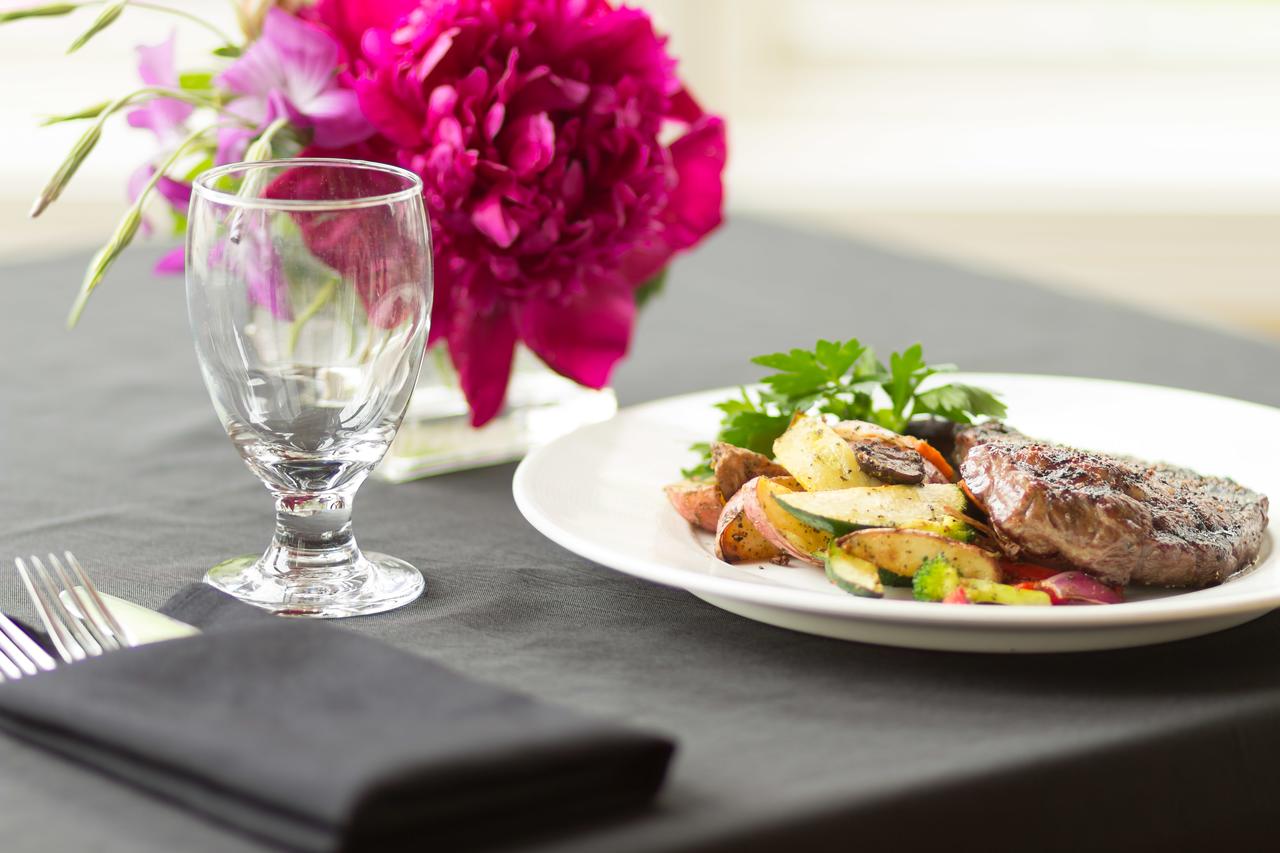 Majestic Inn And Spa - thumb 5