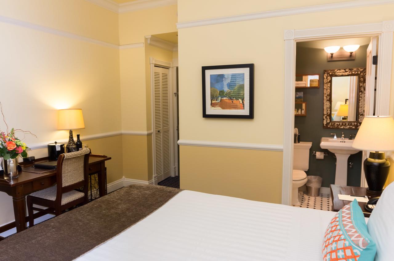 Majestic Inn And Spa - thumb 17