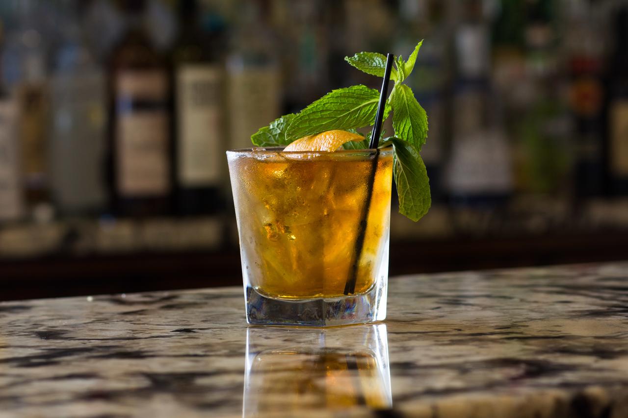 Majestic Inn And Spa - thumb 10