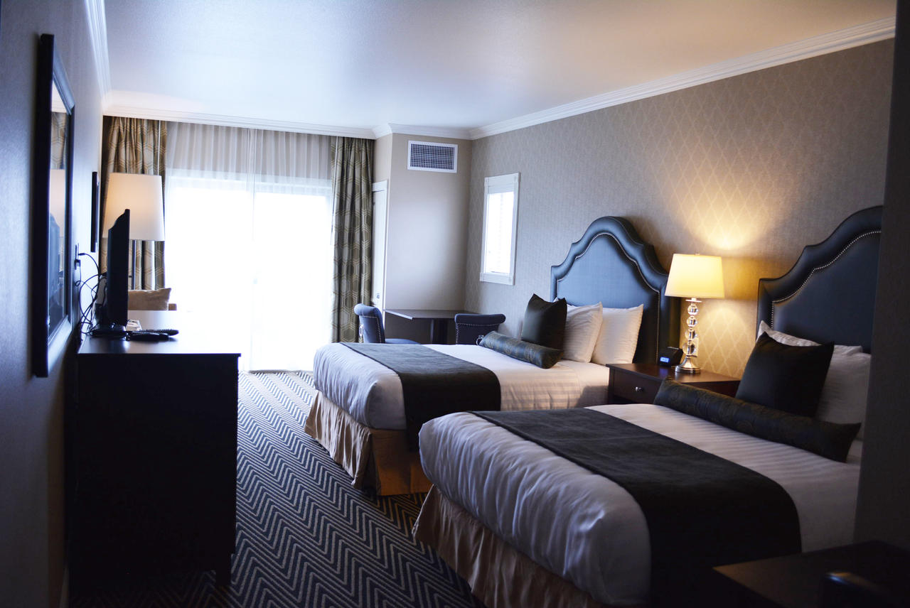 Majestic Inn And Spa - thumb 35