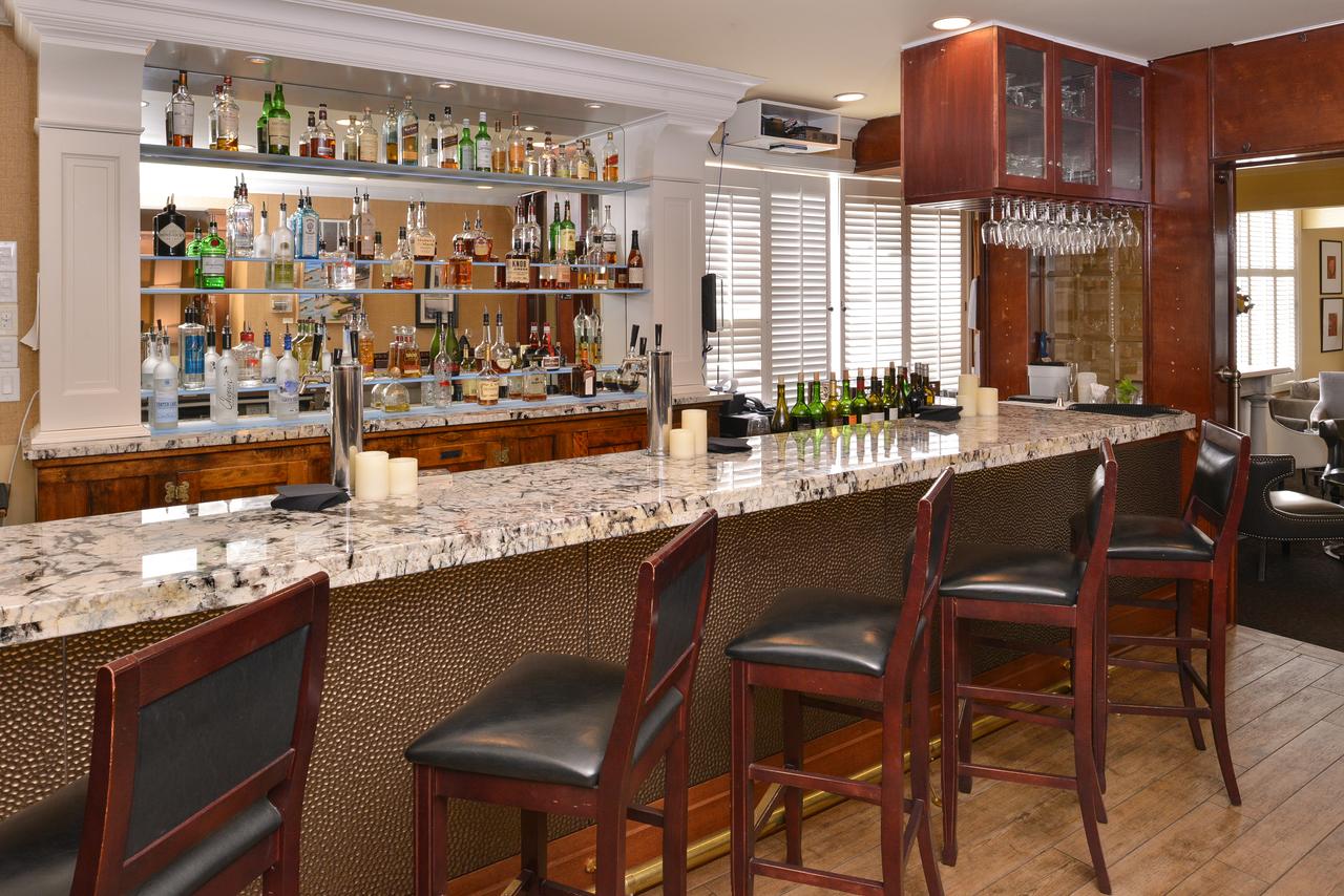 Majestic Inn And Spa - thumb 8