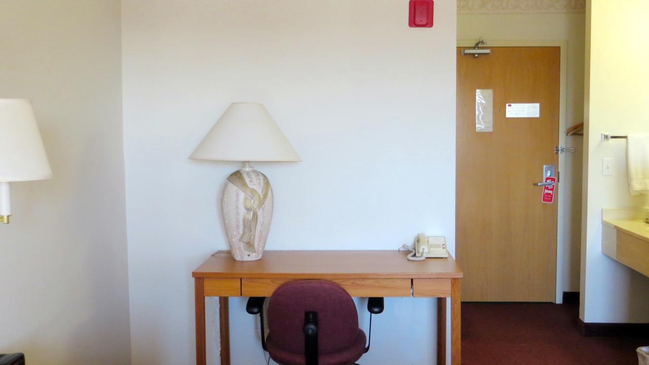 Peppermill Empress Inn - thumb 40