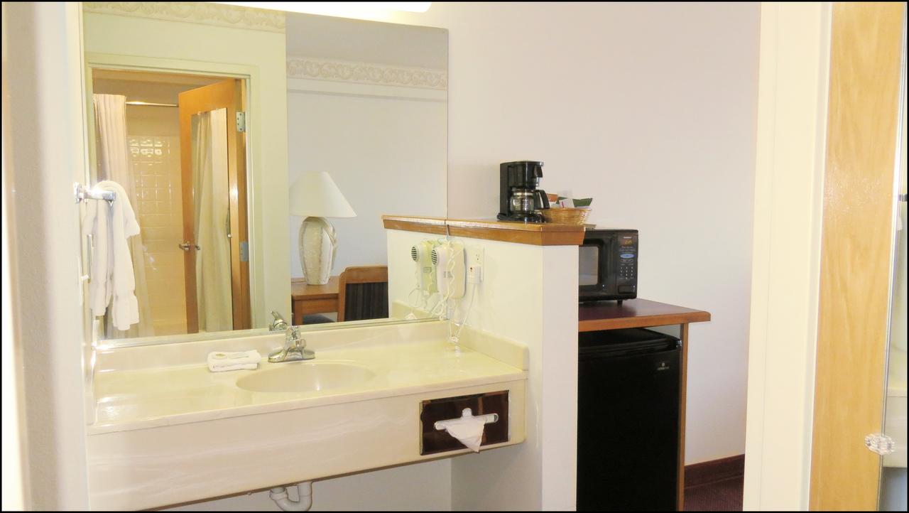 Peppermill Empress Inn - thumb 6