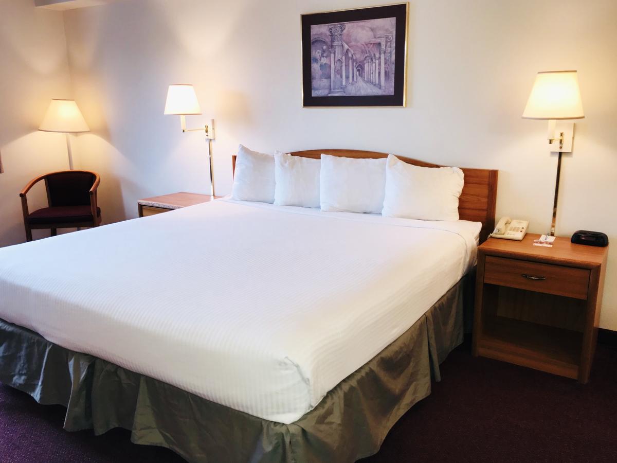 Peppermill Empress Inn - thumb 2