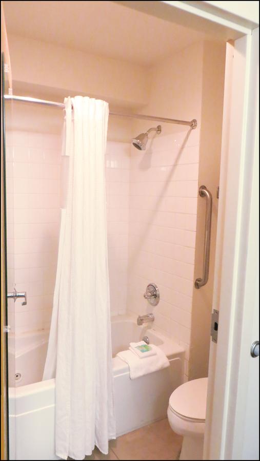 Peppermill Empress Inn - thumb 20