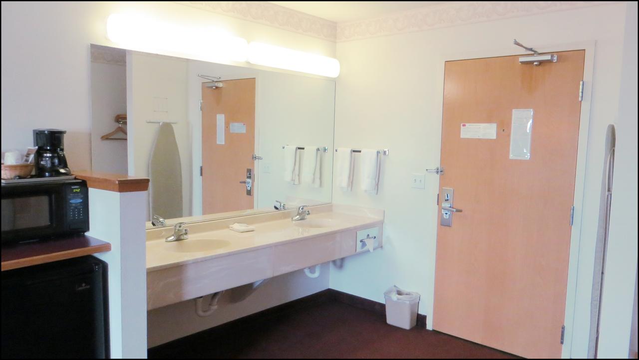 Peppermill Empress Inn - thumb 28