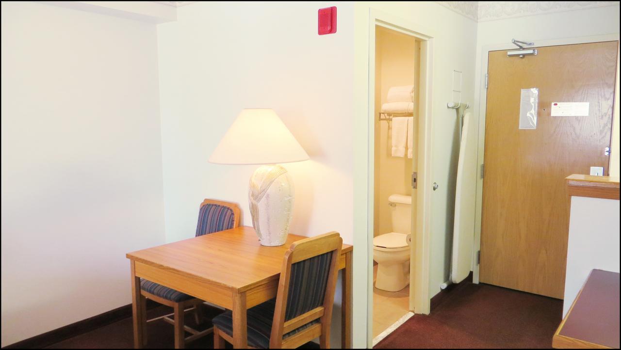 Peppermill Empress Inn - thumb 9