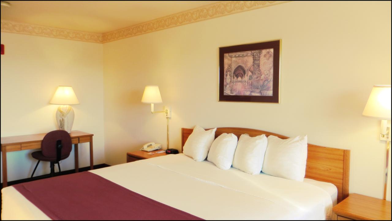 Peppermill Empress Inn - thumb 34