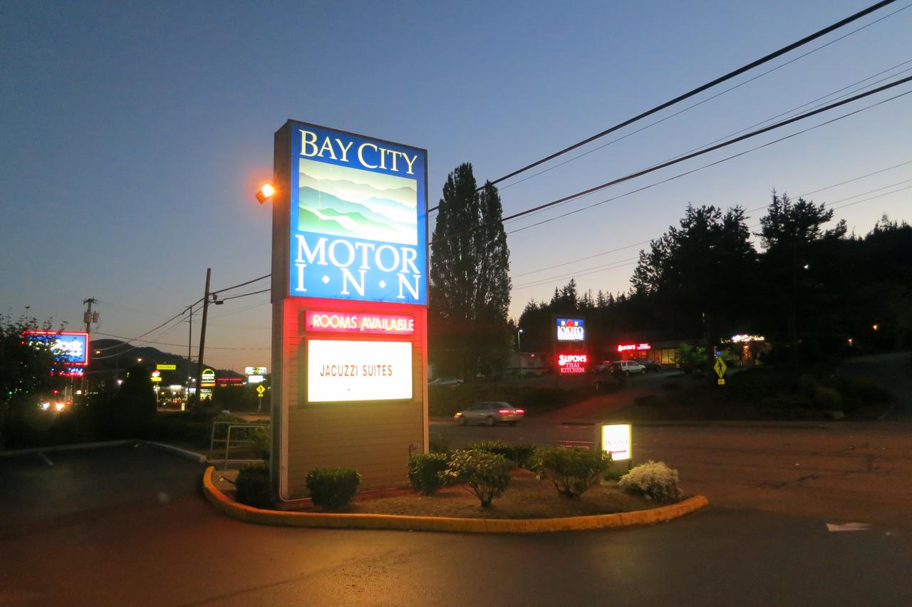 Bay City Motor Inn - thumb 34
