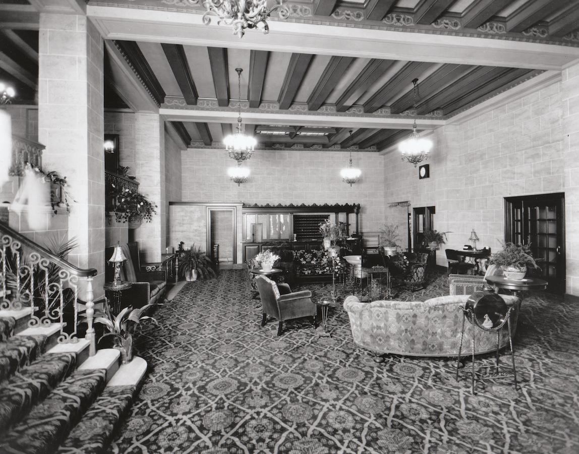 Mayflower Park Hotel - thumb 37