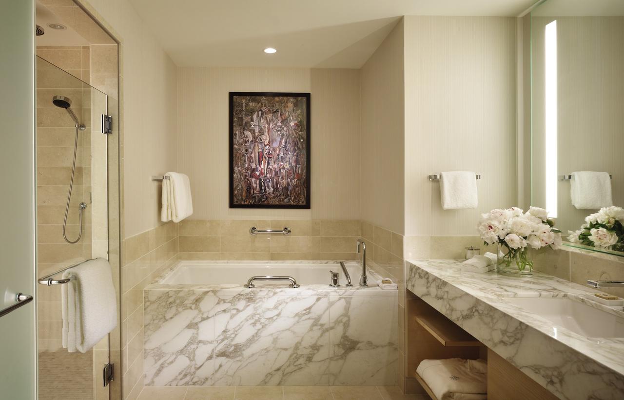 Four Seasons Hotel Seattle - thumb 12