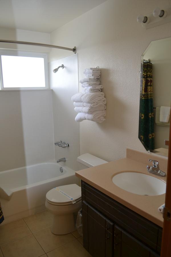 Anaco Bay Inn - thumb 16