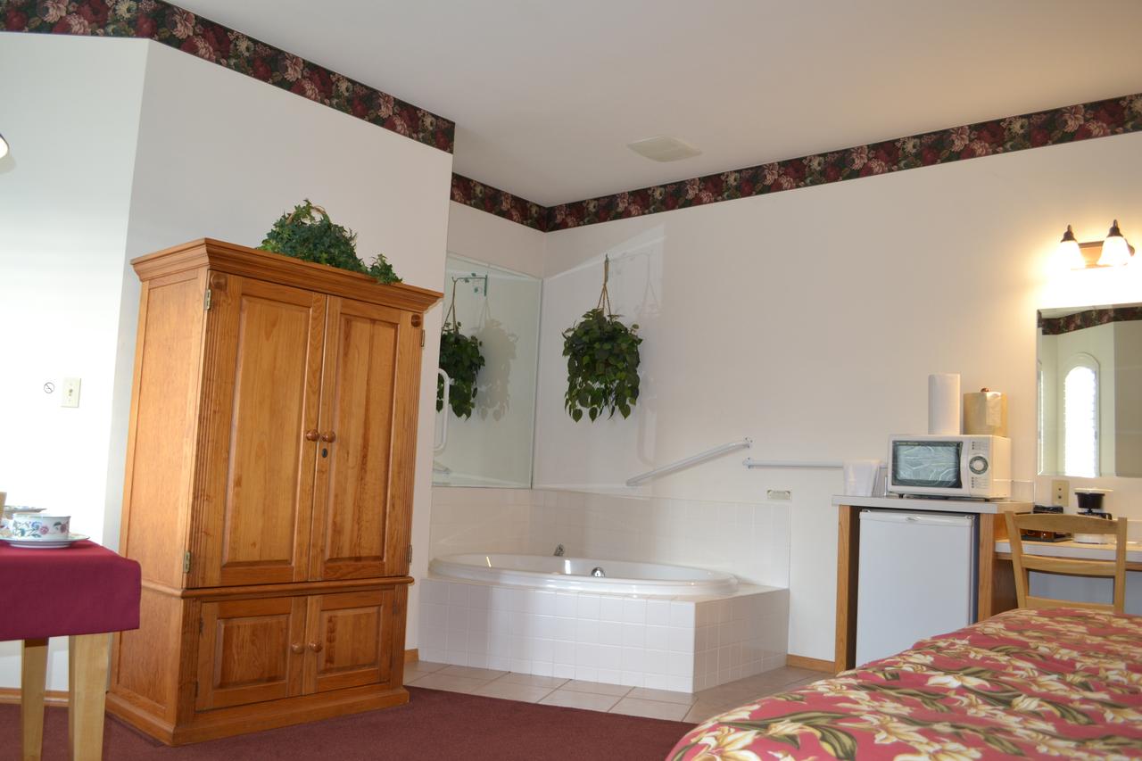 Anaco Bay Inn - thumb 1