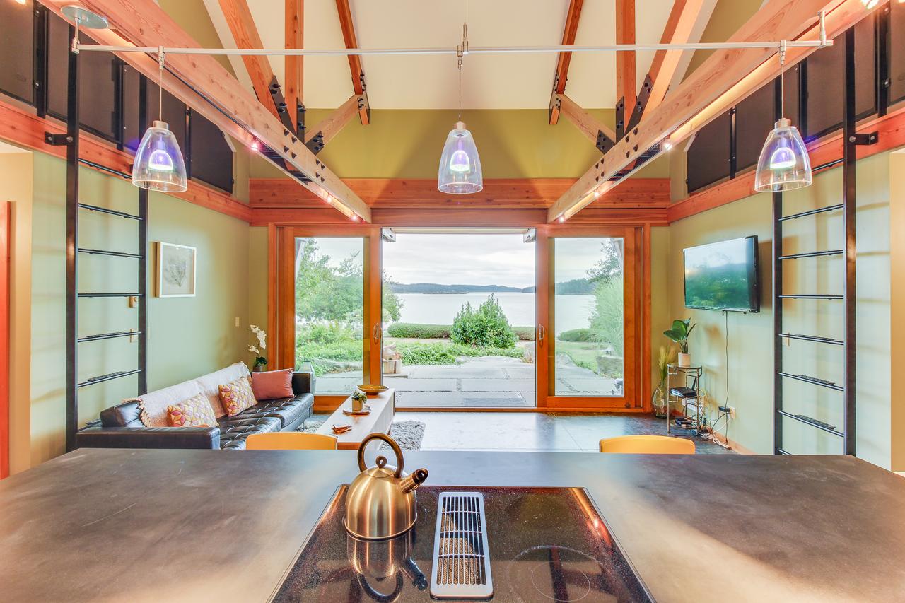 Driftwood Retreat - thumb 4