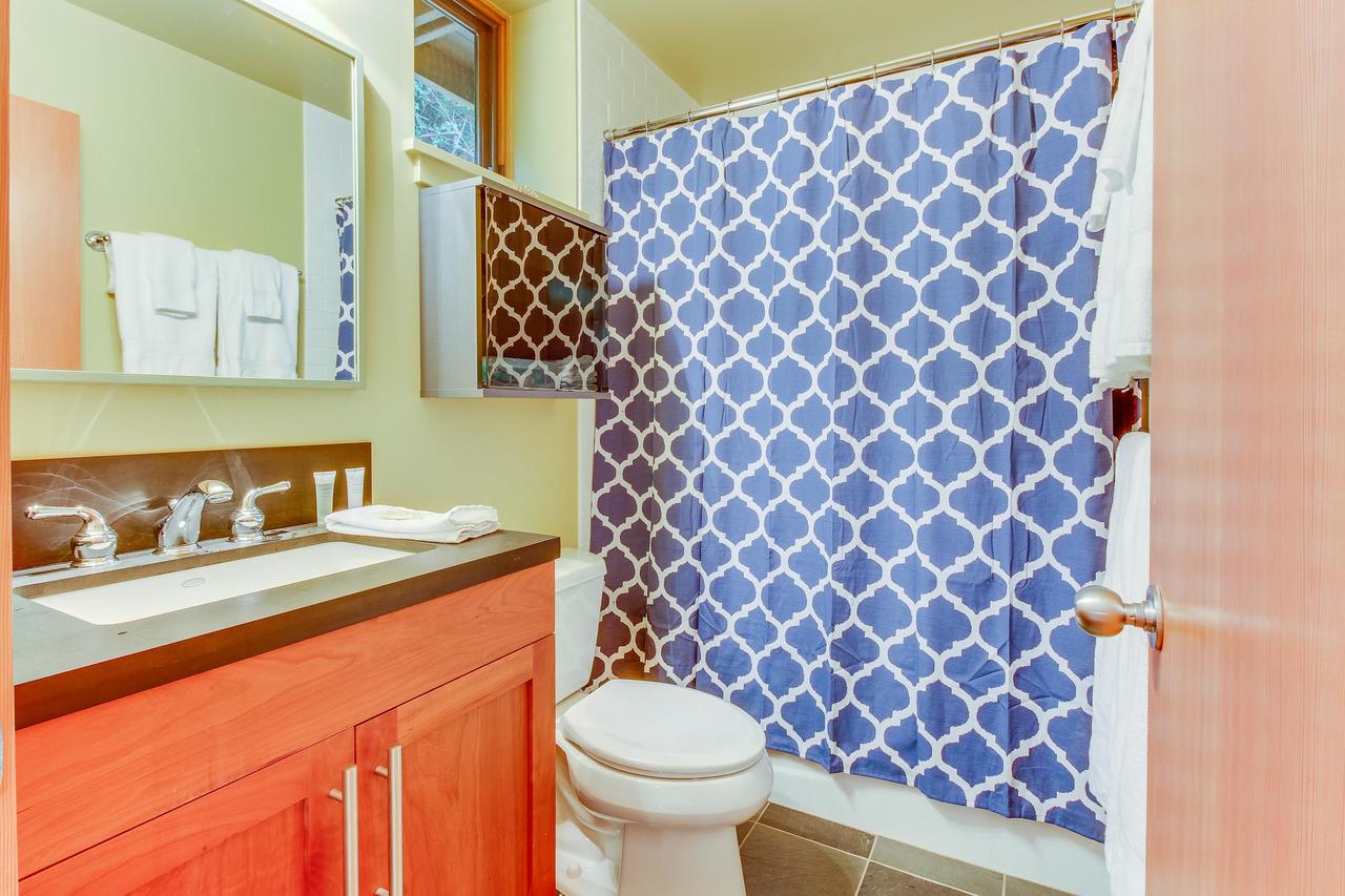 Driftwood Retreat - thumb 37