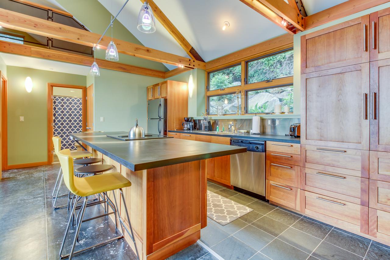 Driftwood Retreat - thumb 20