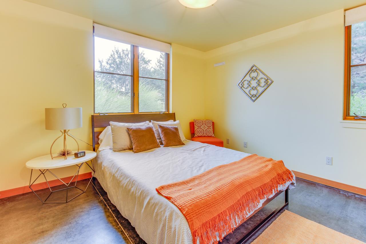 Driftwood Retreat - thumb 38