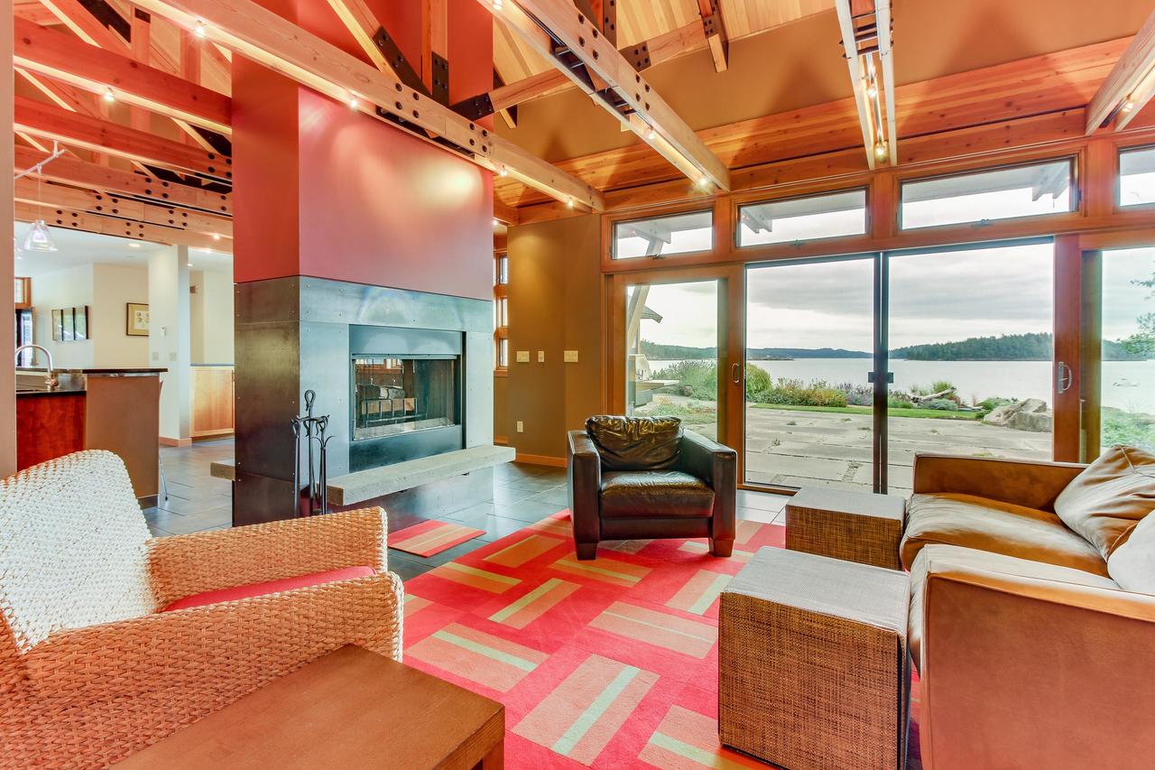 Fidalgo Island Waterfront Stunner - thumb 6