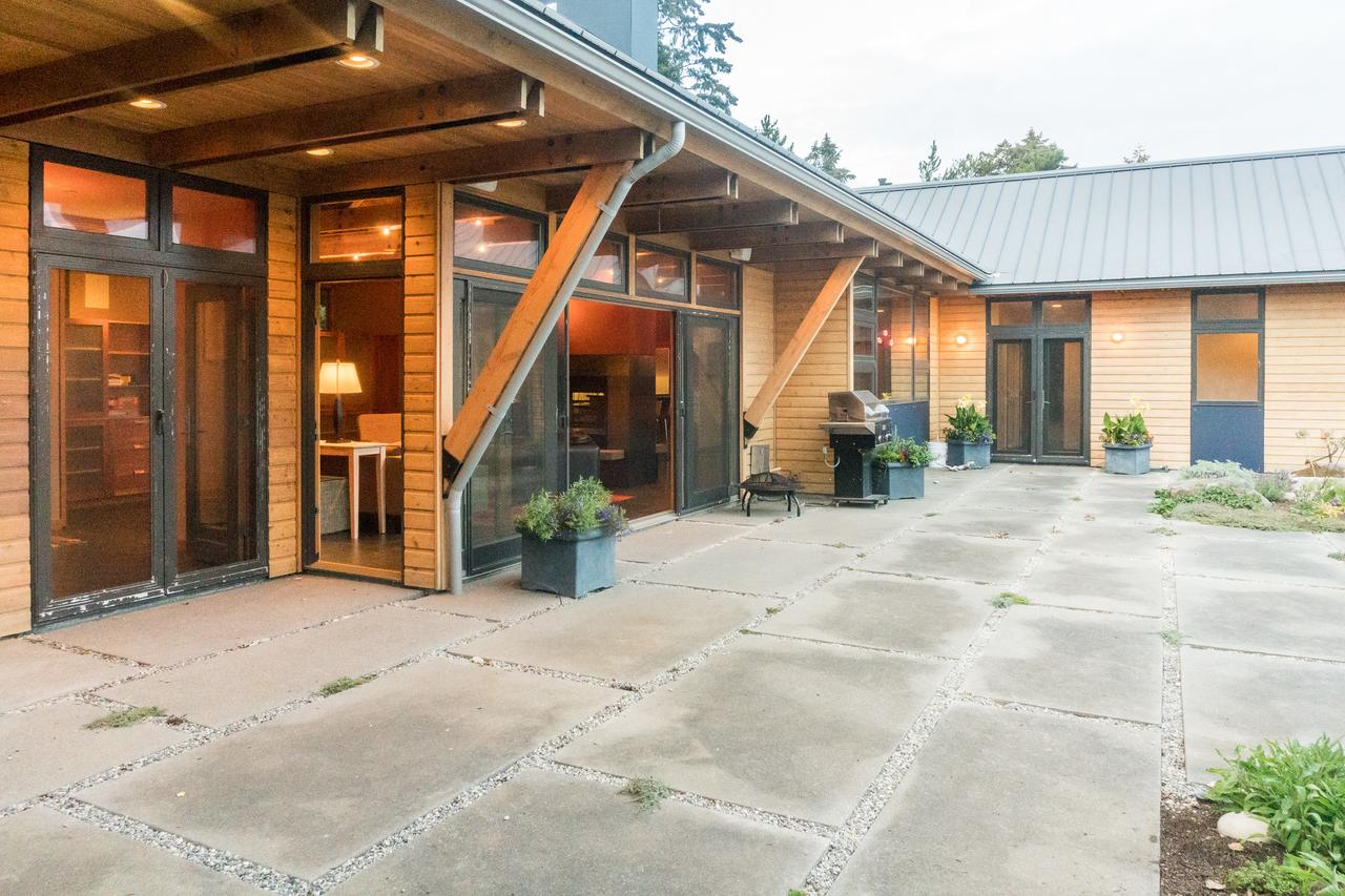 Fidalgo Island Waterfront Stunner - thumb 42