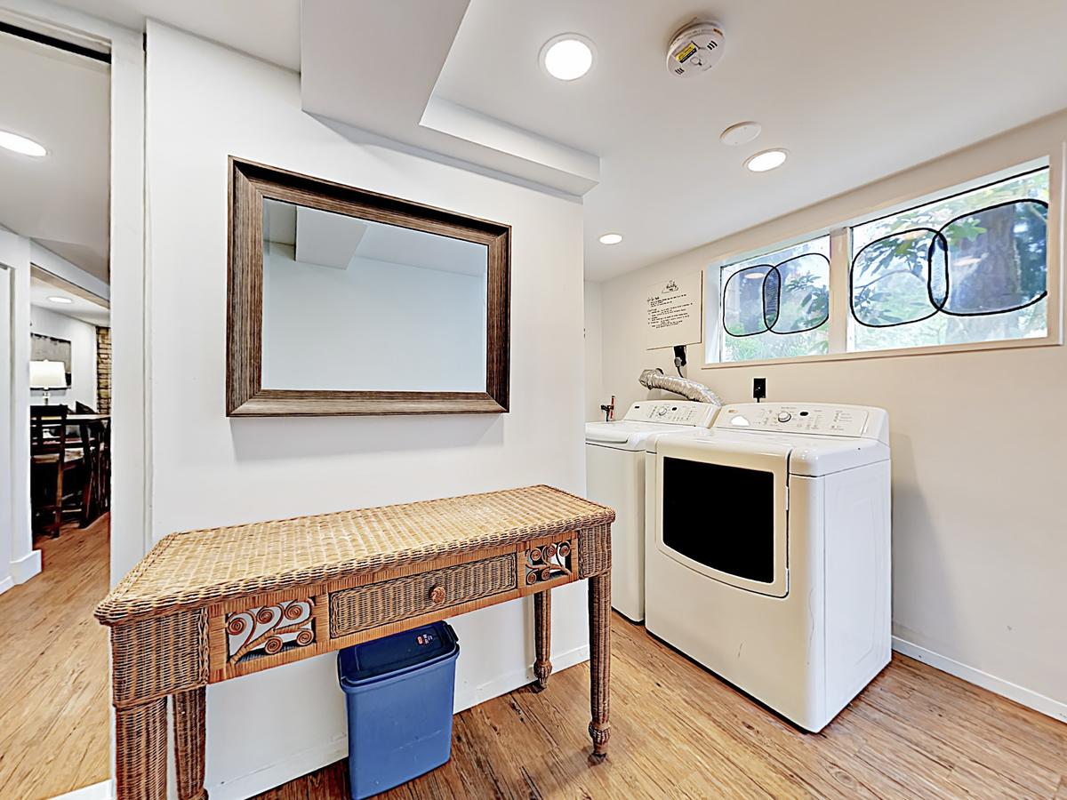 Shoreline Apartment - thumb 4