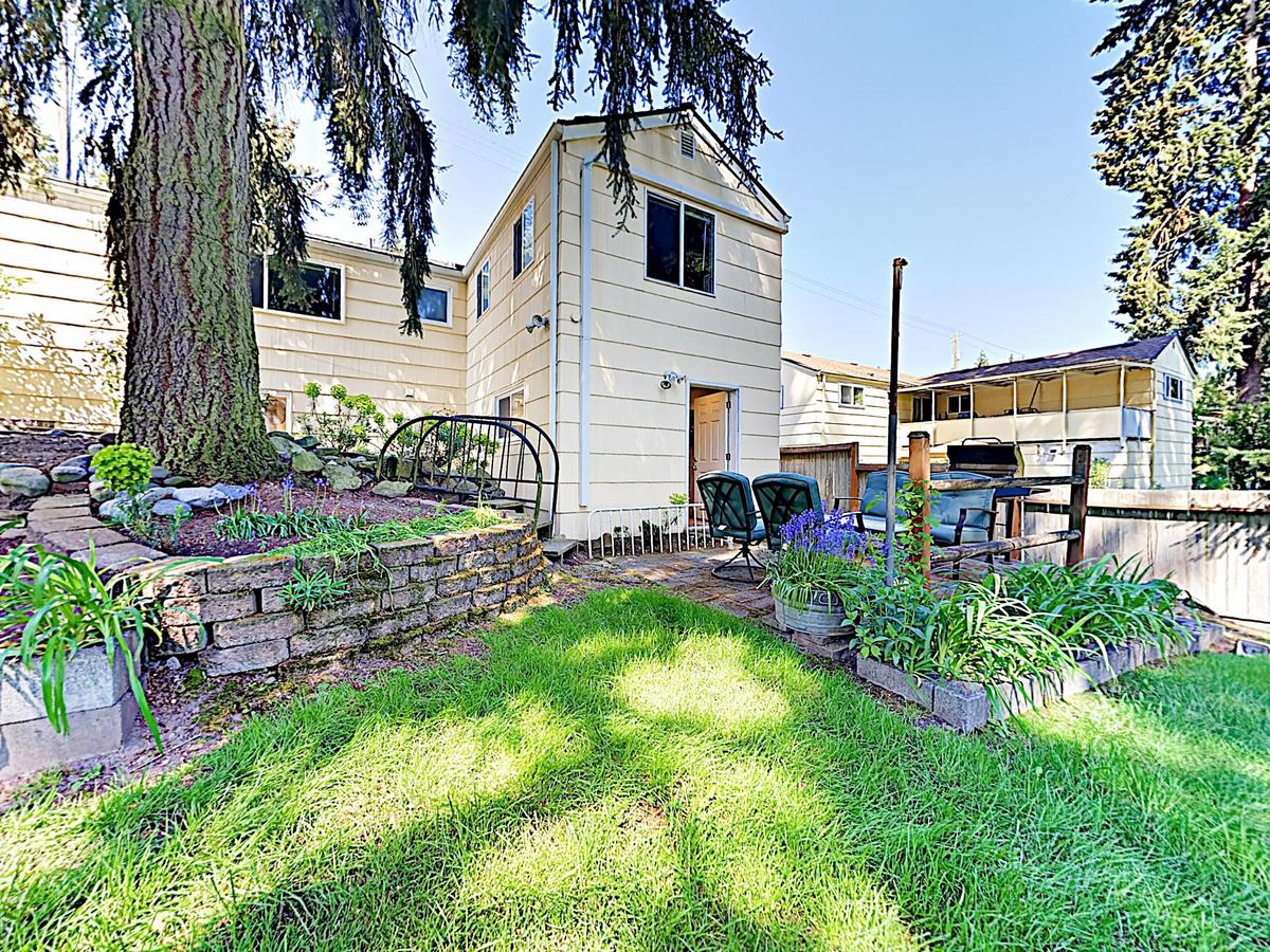 Shoreline Apartment - thumb 14