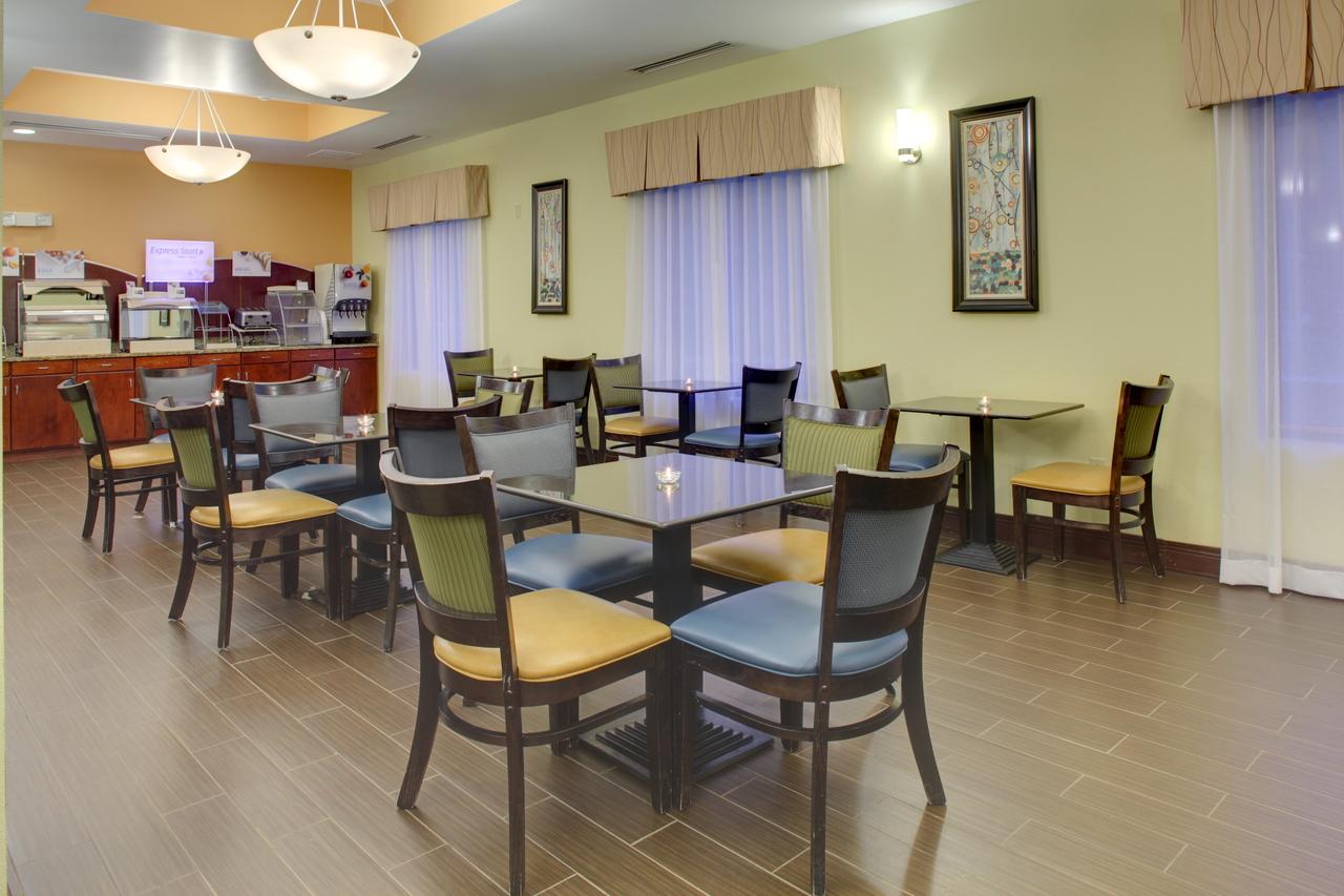 Holiday Inn Express & Suites Cross Lanes - thumb 35