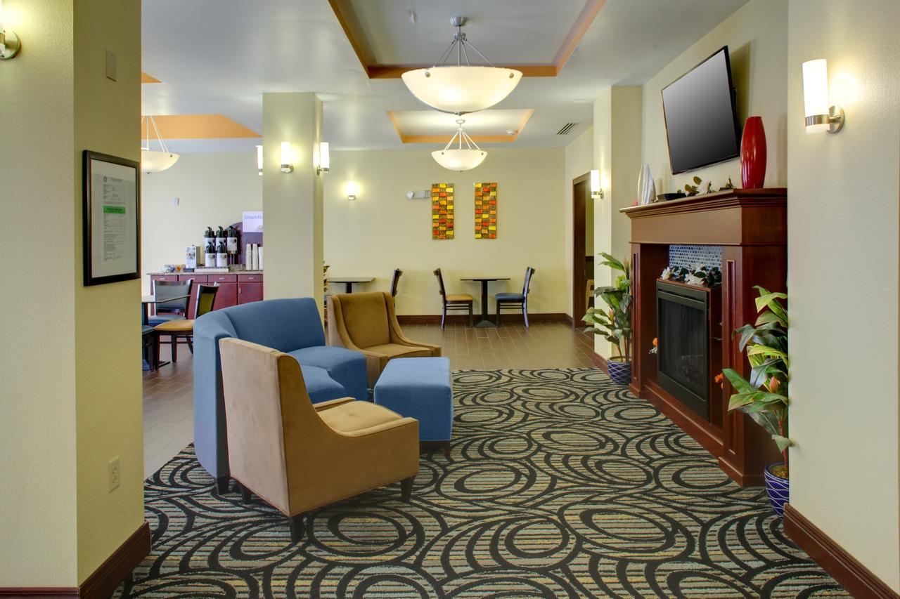 Holiday Inn Express & Suites Cross Lanes - thumb 15