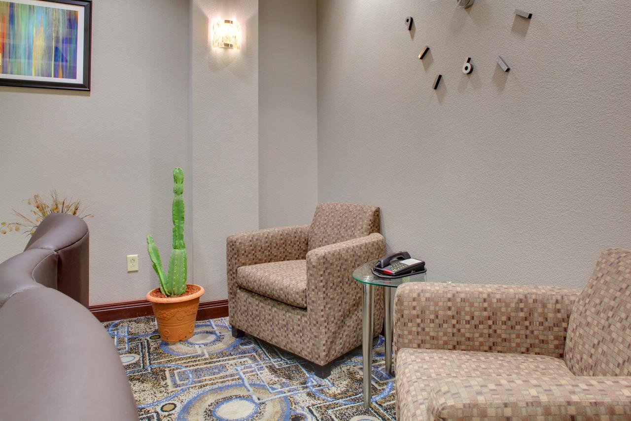 Holiday Inn Express & Suites Cross Lanes - thumb 39