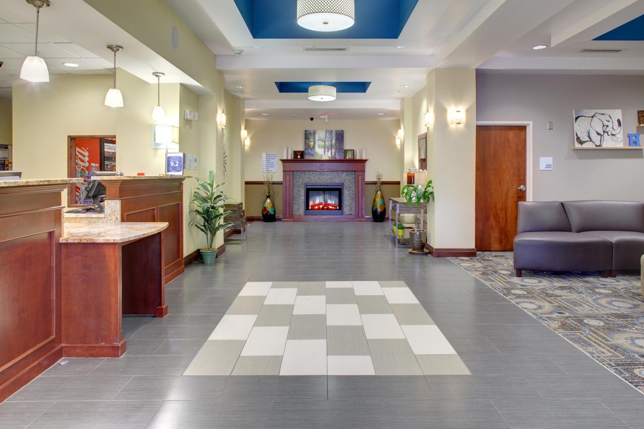 Holiday Inn Express & Suites Cross Lanes - thumb 11