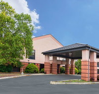 Quality Suites Martinsburg - Accommodation Alabama