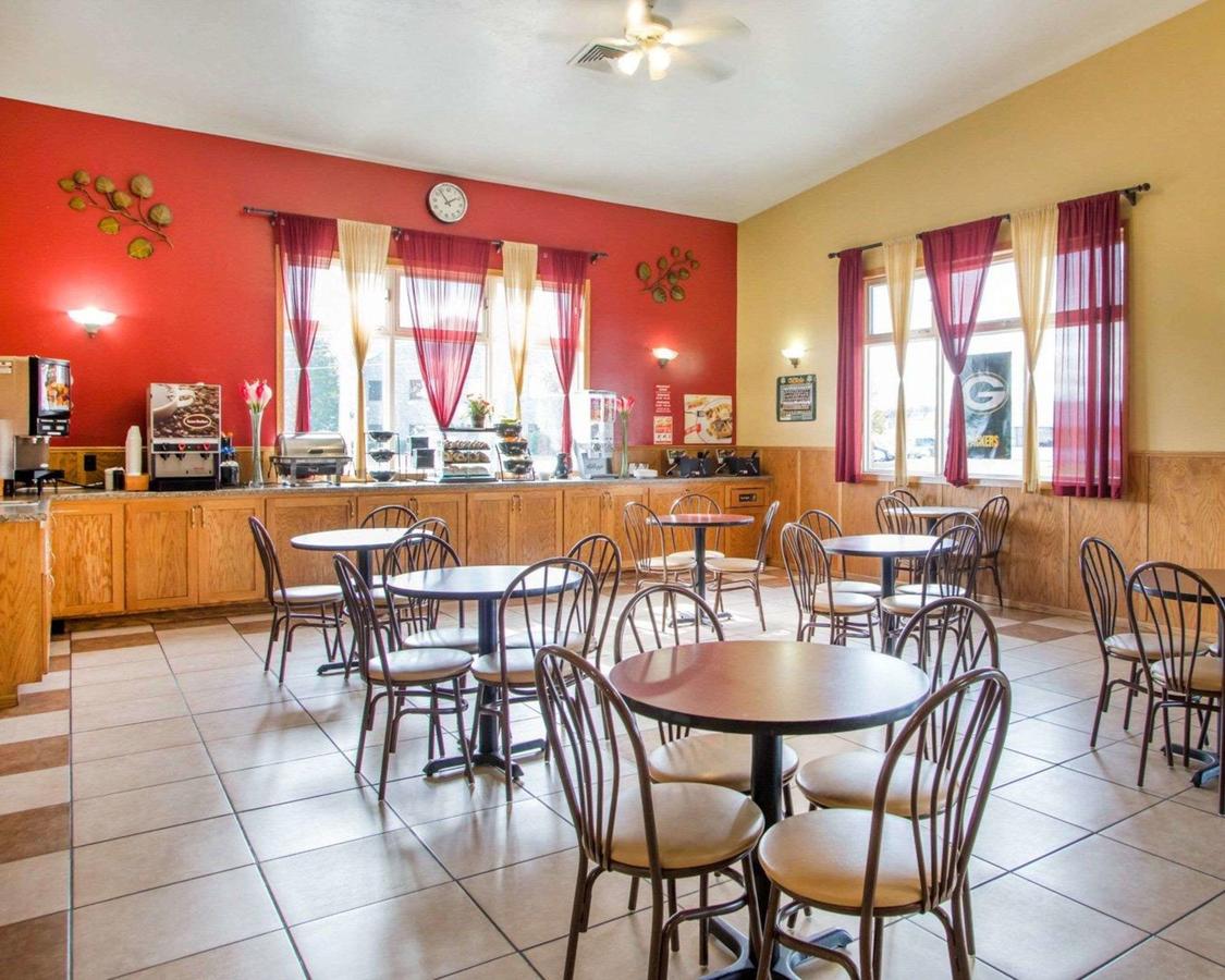 Econo Lodge Inn & Suites Green Bay - thumb 10